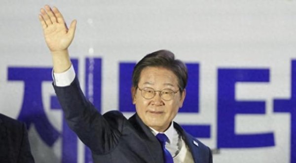 炒股配资咨询投资 学者：李在明彻底锁住尹锡悦的退路 政治追杀刀刀见血
